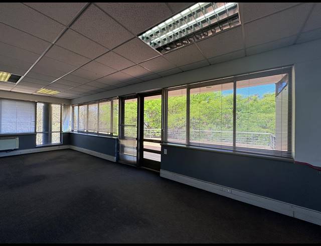 313M² OFFICE TO LET IN WOODMEAD